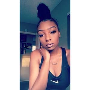 Meet your Posher, Adoree